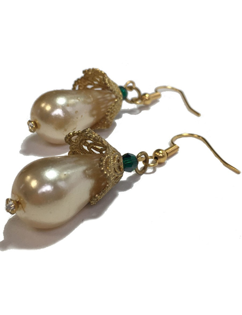 Boucles d'oreille clous MARGUERITE DE VALOIS en pâte de verre nacrée