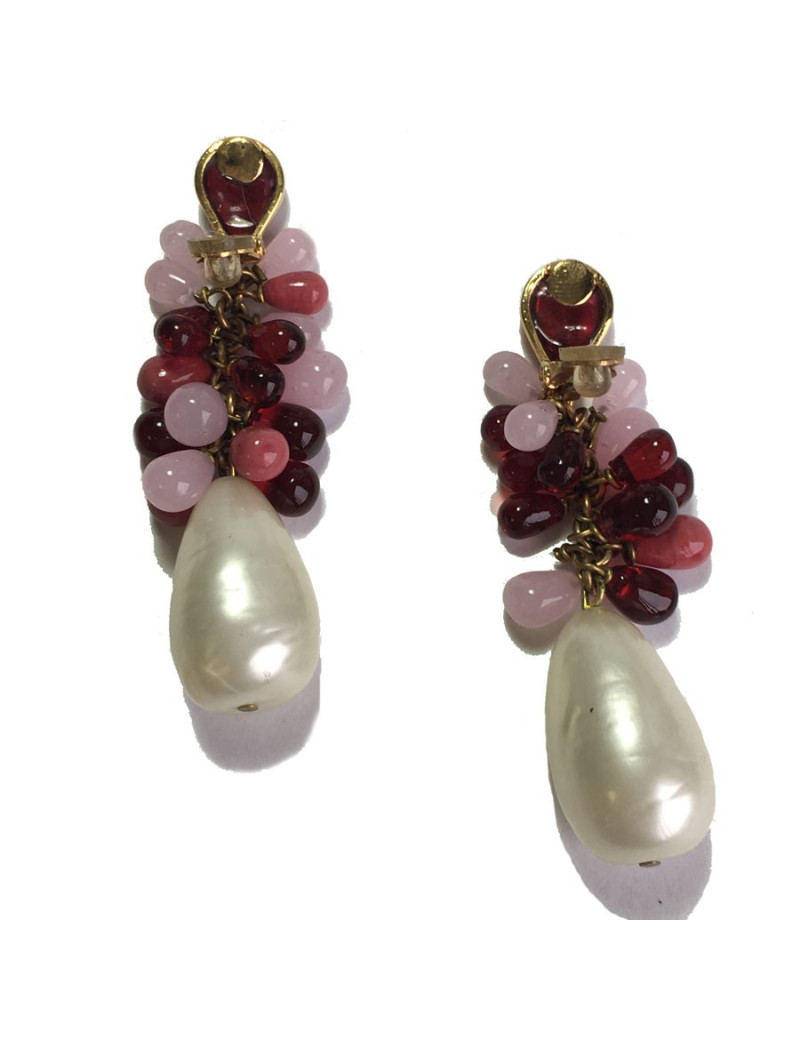 Boucles d'oreille clips Couture Marguerite de Valois en pâte de verre rose, rouge et nacrée