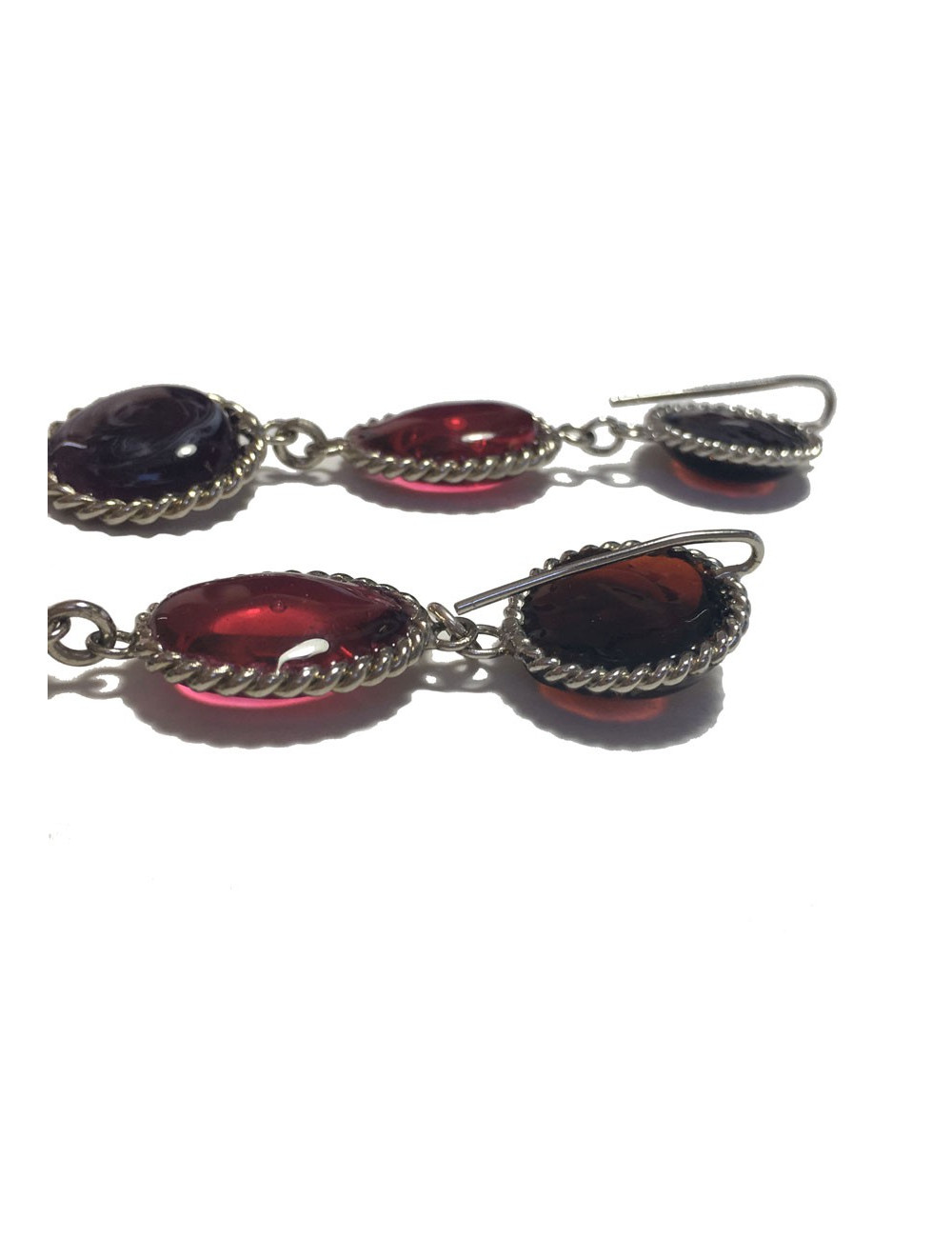 Boucles d'oreille clous pendants MARGUERITE DE VALOIS en pâte de verre