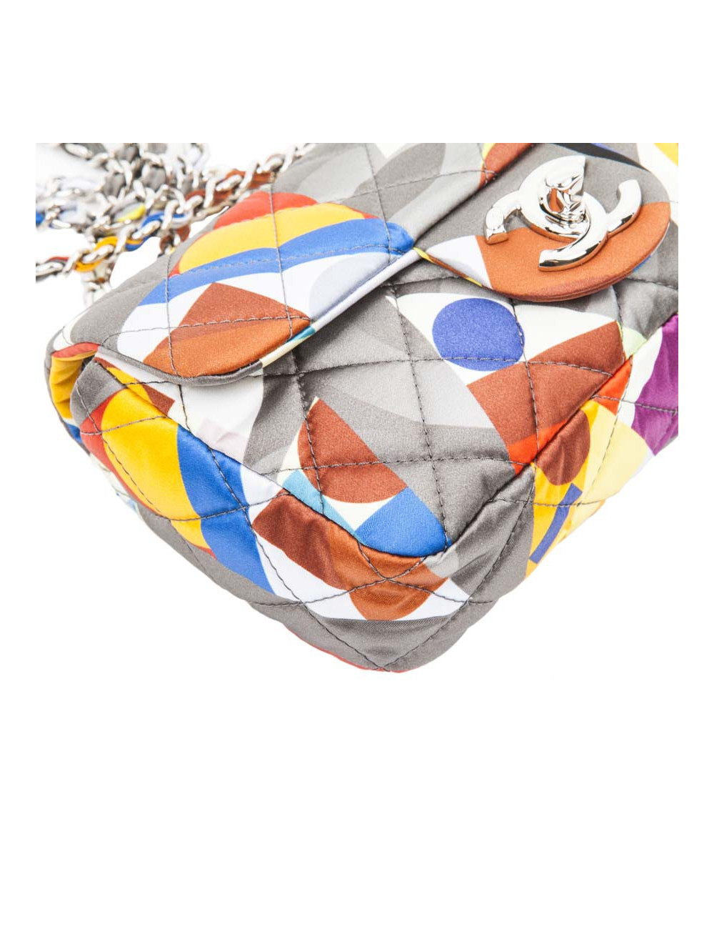 Sac CHANEL en soie motifs géométriques multicolores