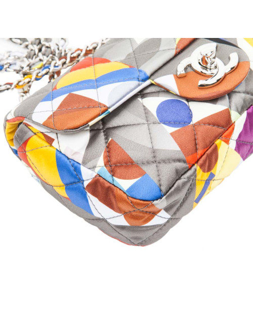 Sac CHANEL en soie motifs géométriques multicolores