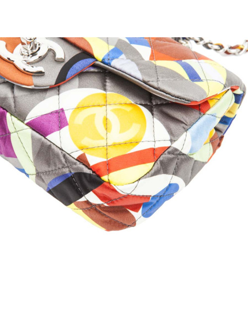 Sac CHANEL en soie motifs géométriques multicolores