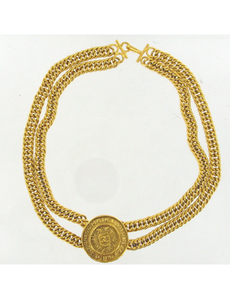 Collier CHANEL vintage médaillon rue Cambon