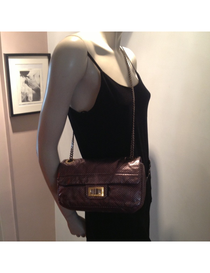 Sac CHANEL cuir perforé gris métallisé