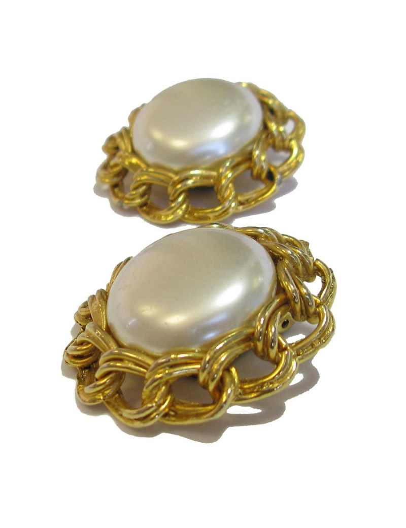 Boucles d'oreille clips perles nacrées et métal doré vintage