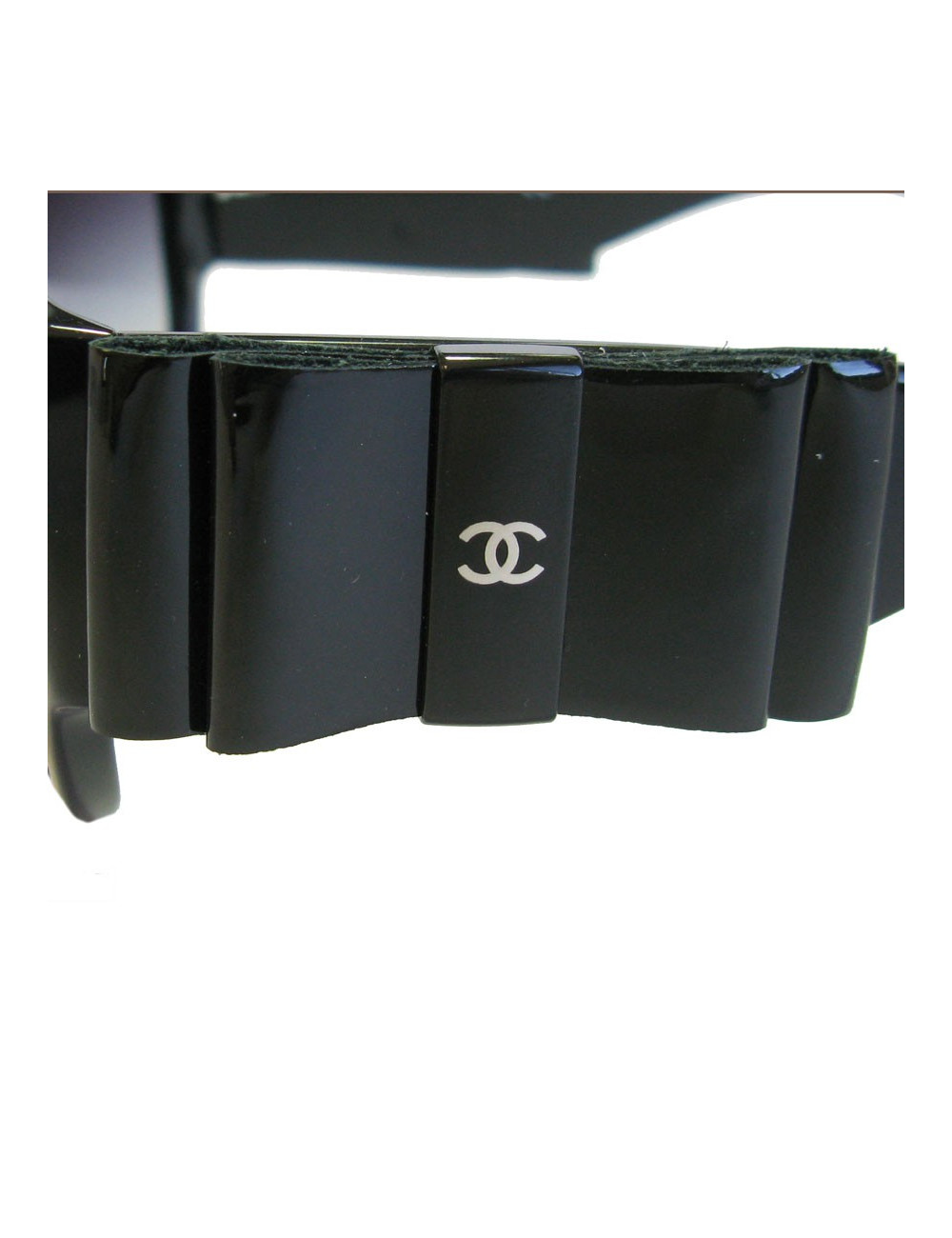 Lunettes de soleil CHANEL noires