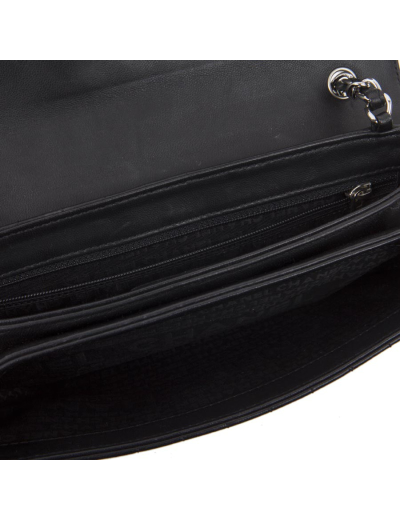 Wand CHANEL black quilted lambskin bag