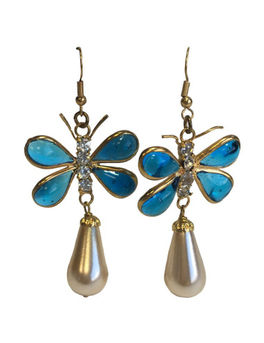 Boucles d'oreille clous MARGUERITE DE VALOIS papillon en pâte de verre bleue, strass et perle nacrée 2