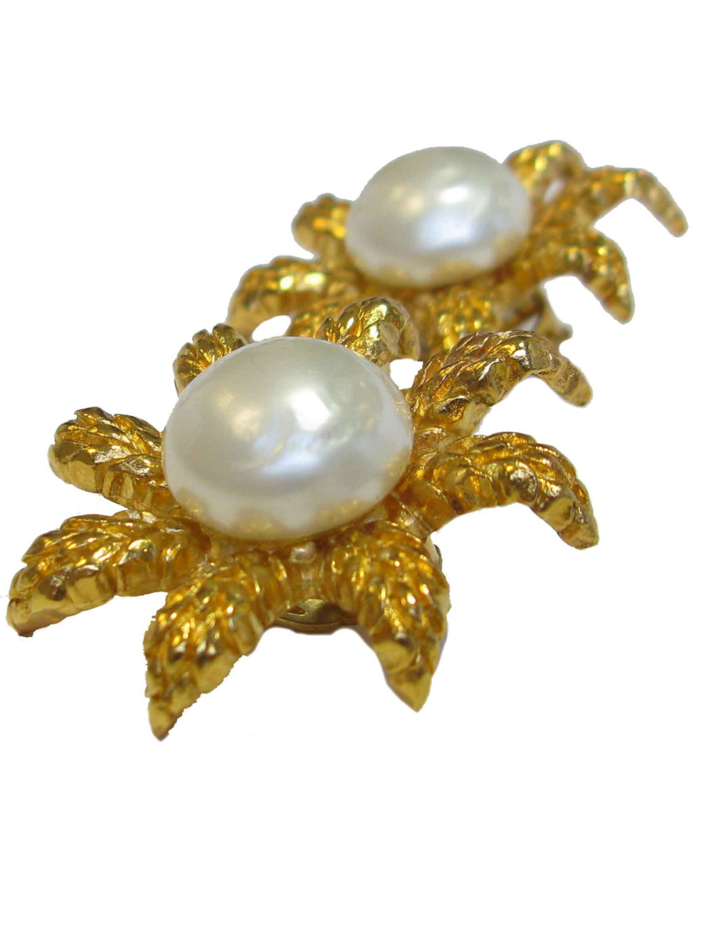 CHANEL clip-on earrings ear of wheat crown in gilded metal and pearl