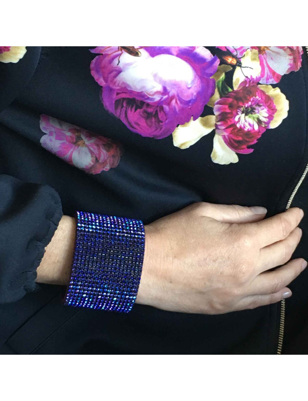 Manchette DANIEL SWAROVSKI sur crystal mesh violet