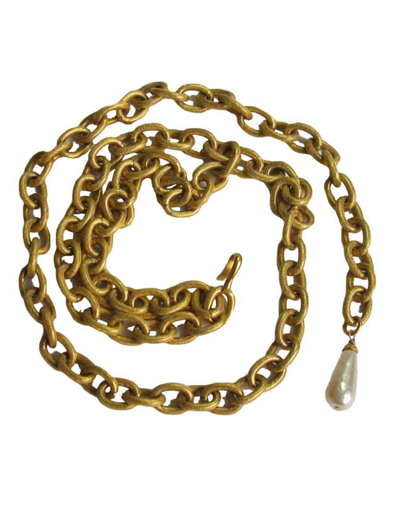 Ceinture  sautoir CHANEL en métal guilloché doré