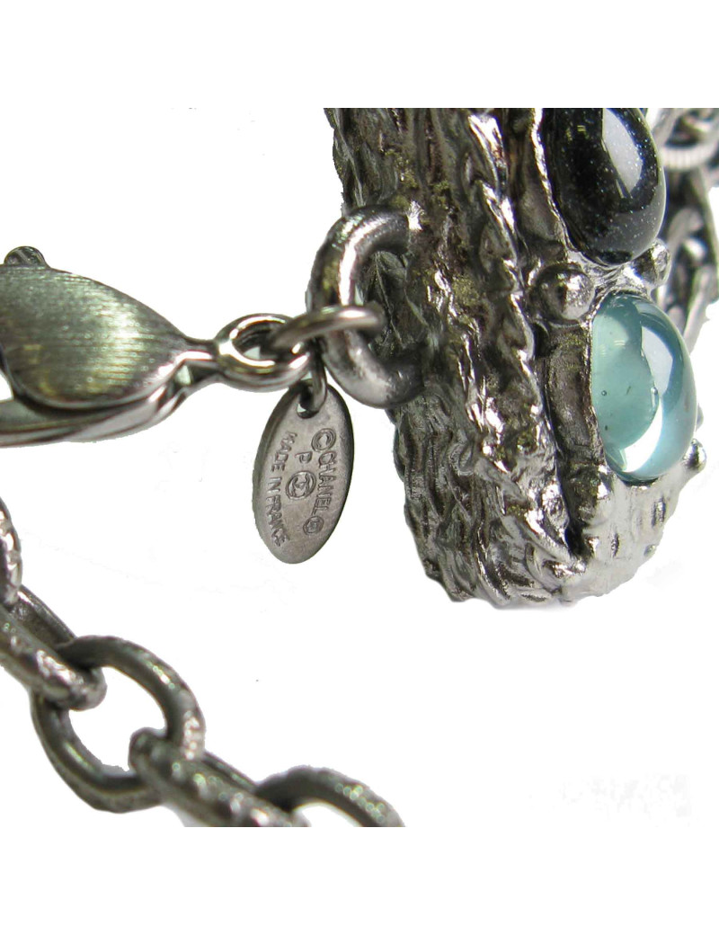 Bracelet CHANEL sur broche croix argent vieilli 