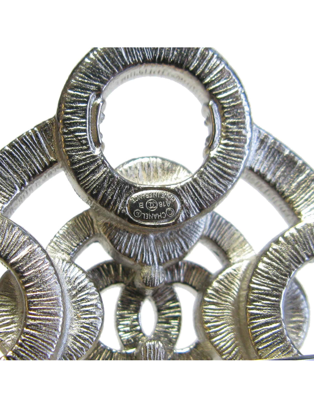 Chanel CC brooch with rhinestone and pearl