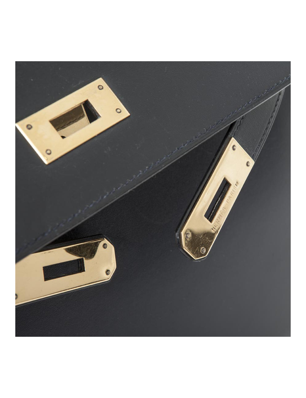 Kelly 28 HERMES sellier bleu nuit avec bandoulière