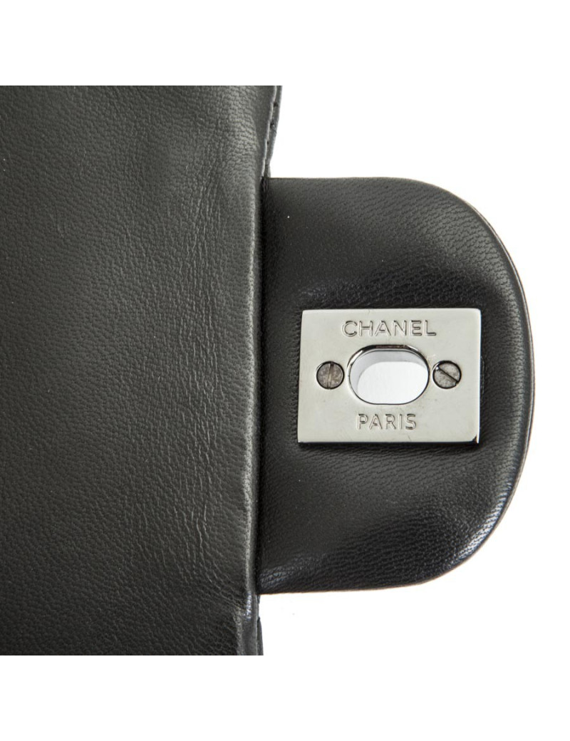 Mini sac CHANEL  cuir d'agneau lisse matelassé noir