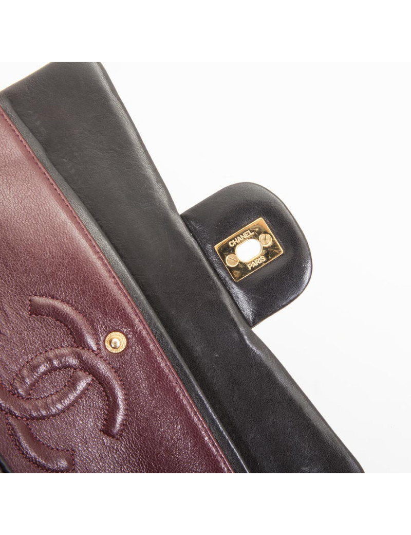 Sac Timeless CHANEL cuir d'agneau lisse matelassé noir