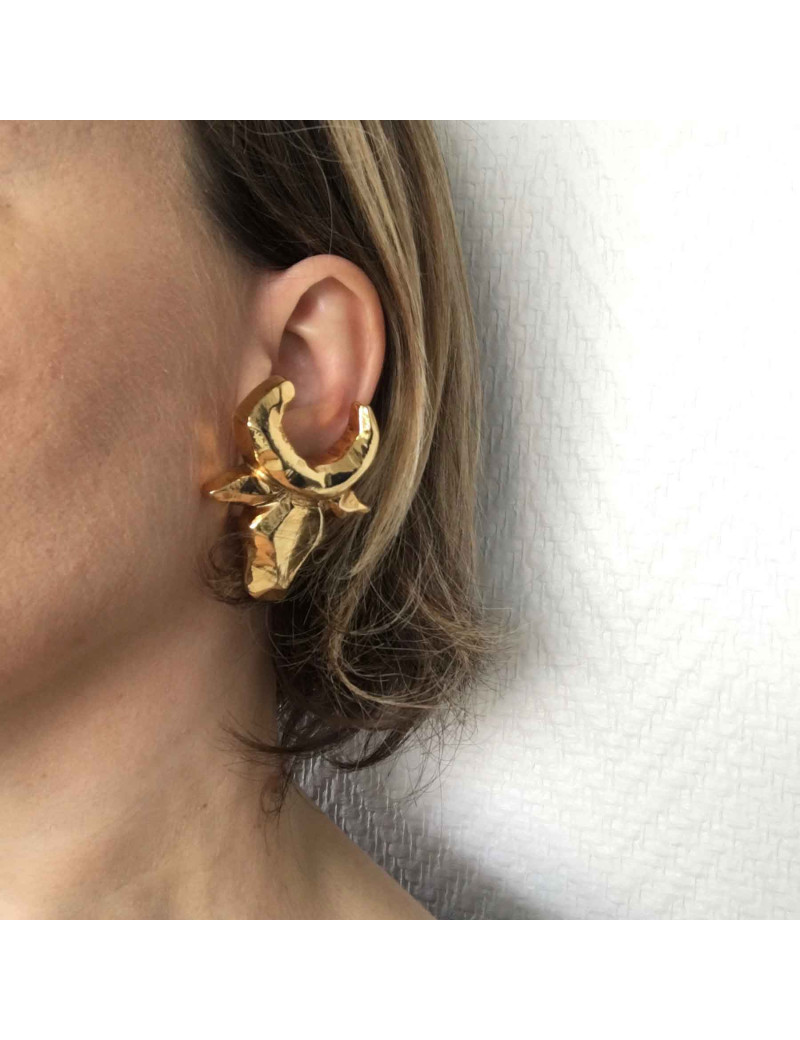 Boucles d'oreille clips CHRISTIAN LACROIX tête de taureau en métal doré