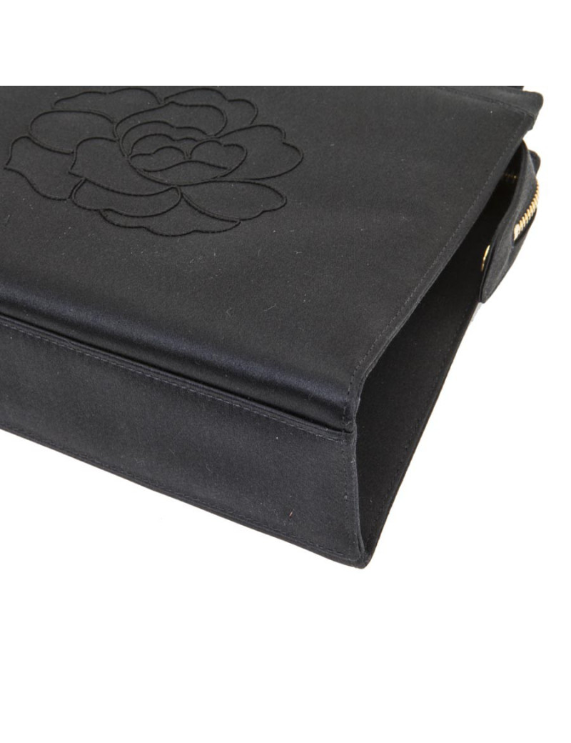 Sac Chanel en satin de soie noir