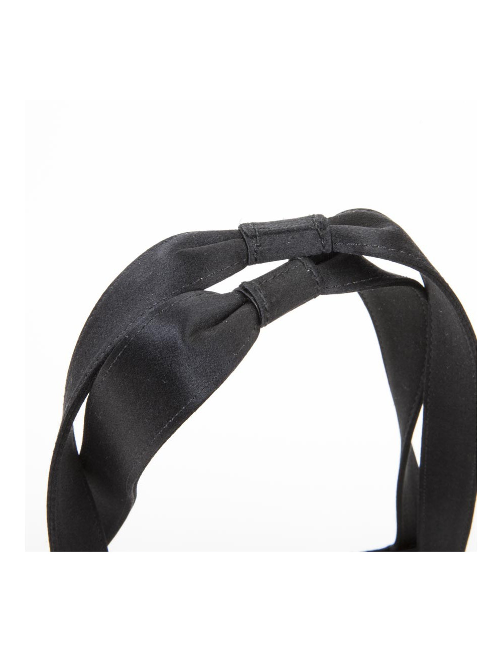 Sac Chanel en satin de soie noir