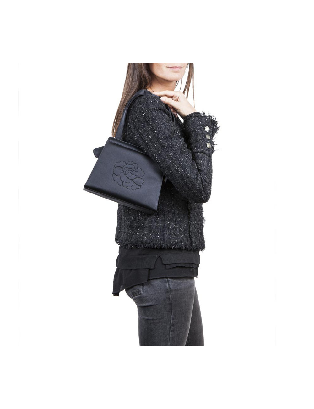 Sac Chanel en satin de soie noir