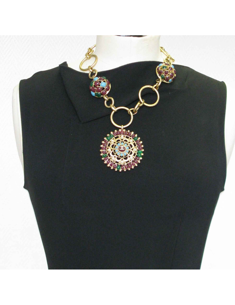 xxx Collier "Paris-Bombay" CHANEL en métal doré mat et pâte de verre de couleur