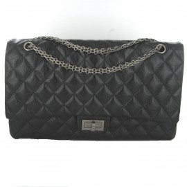 Maxi 2 55 CHANEL black quilted aged leather
