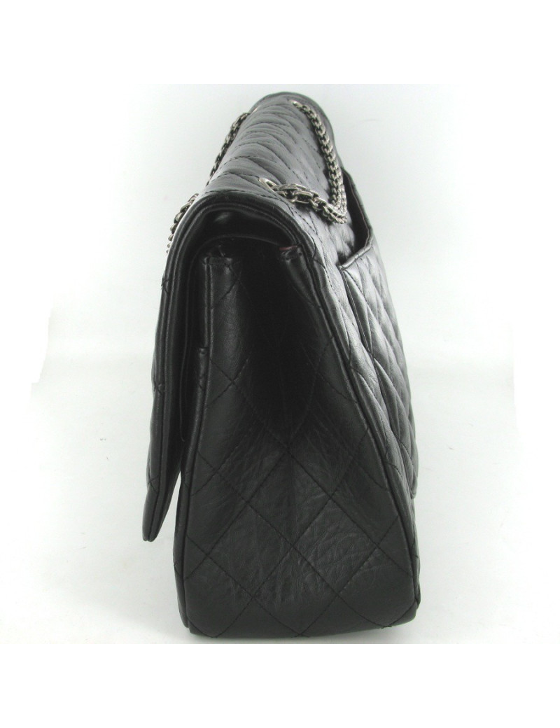 Maxi Jumbo CHANEL en cuir vieilli matelassé noir