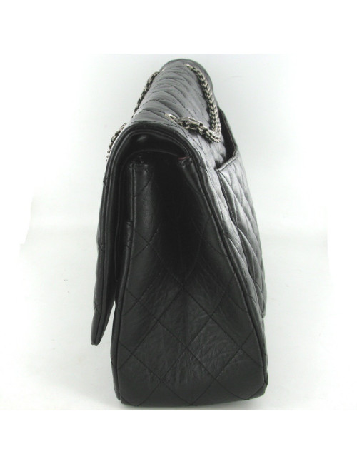 Maxi Jumbo CHANEL en cuir vieilli matelassé noir