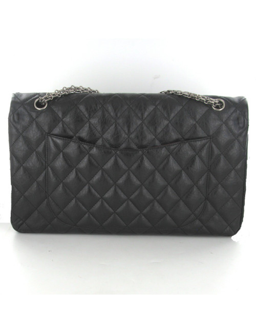 Maxi Jumbo CHANEL en cuir vieilli matelassé noir