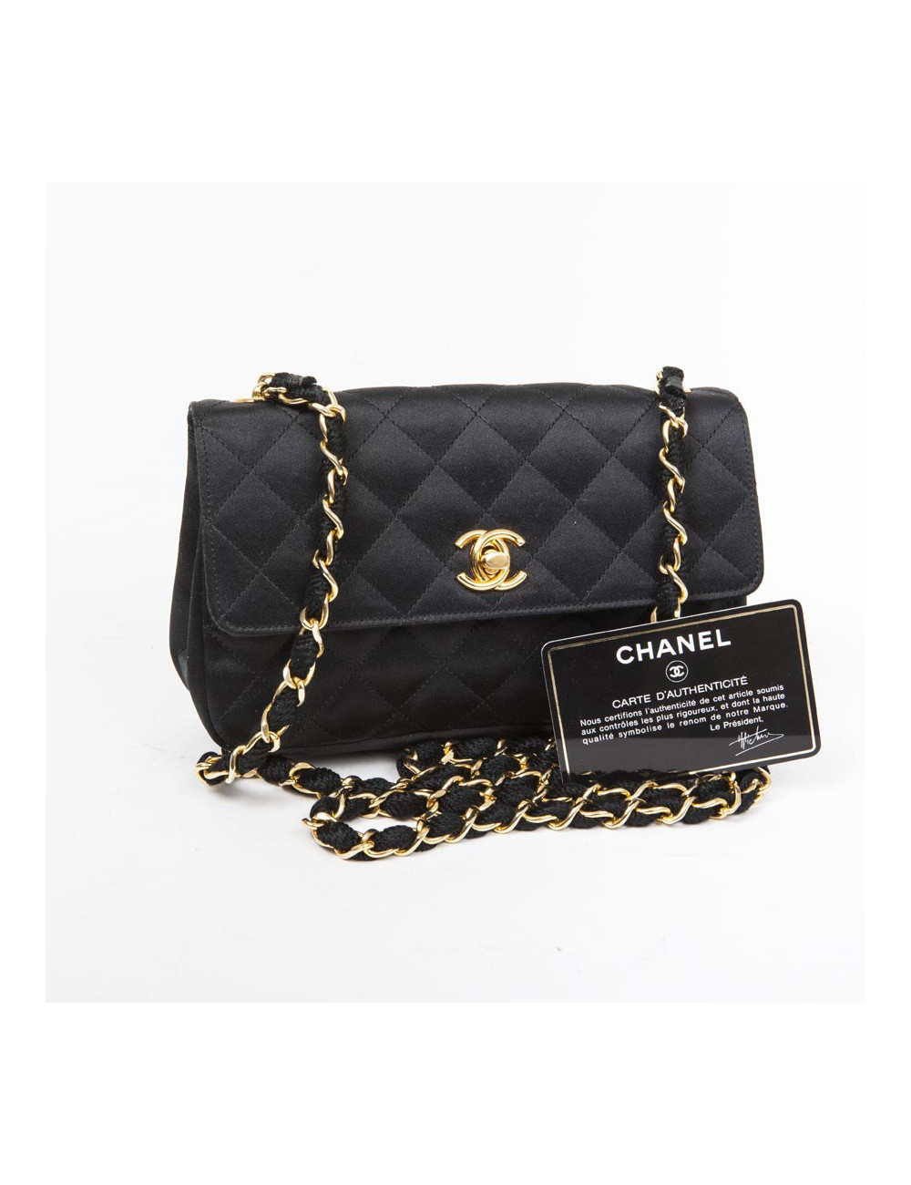 Mini ac du soir CHANEL en satin de soie matelassé noir