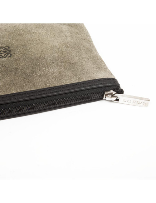 Pochette  zippée LOEWE en veau velours vert 