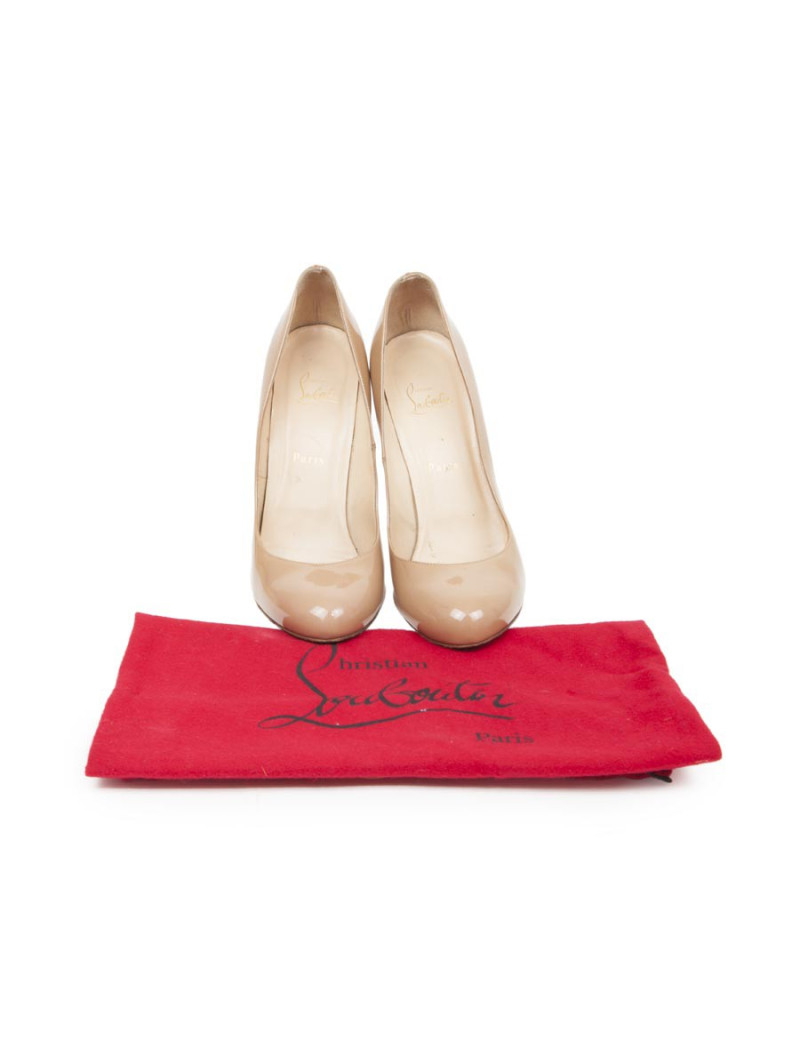 CHRISTIAN LOUBOUTIN pumps in beige patent leather size 40EU
