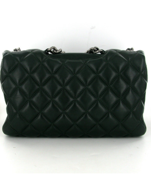 Sac CHANEL fermoir boy en cuir matelassé vert foncé