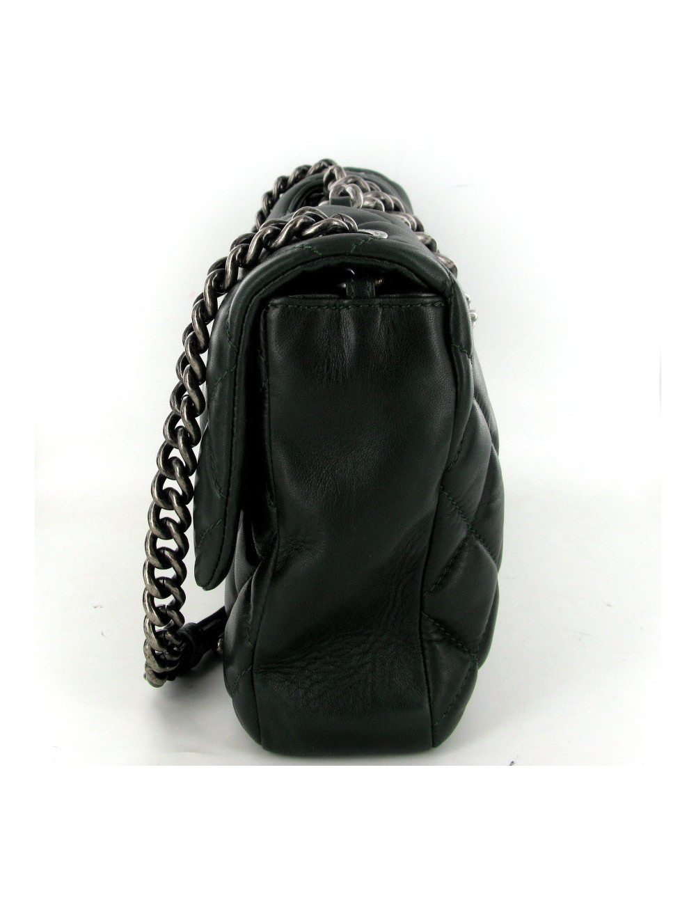 Sac CHANEL fermoir boy en cuir matelassé vert foncé