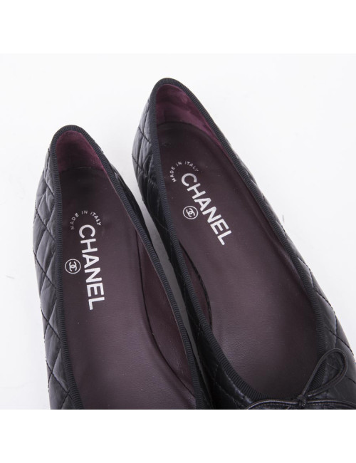 Ballérines CHANEL T 40 en cuir d'agneau noir matelassé