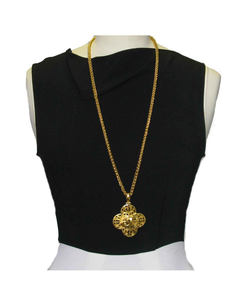Sautoir CHANEL Collection 1995 vintage pendentif et chaîne en métal doré