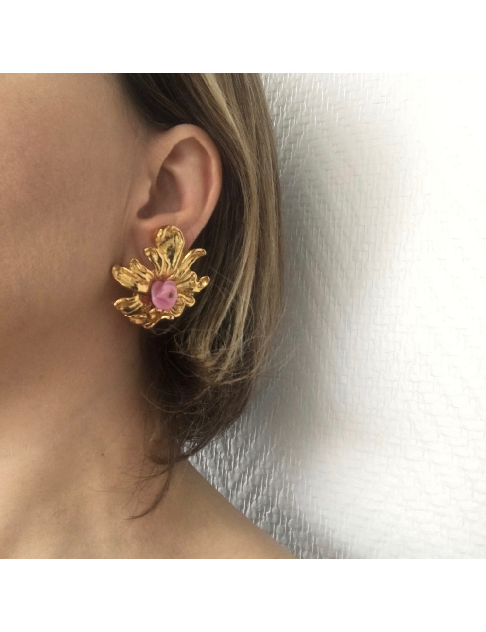 Boucles d'oreille clips CHRISTIAN LACROIX Vintage en métal doré