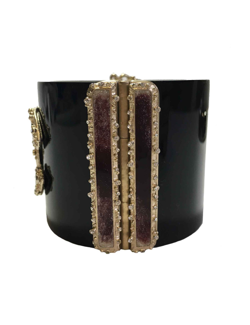 Manchette chanel noire CC métal doré et résine bordeaux