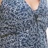 CHANEL T 40 sleeveless blouse in navy and white monogram cotton
