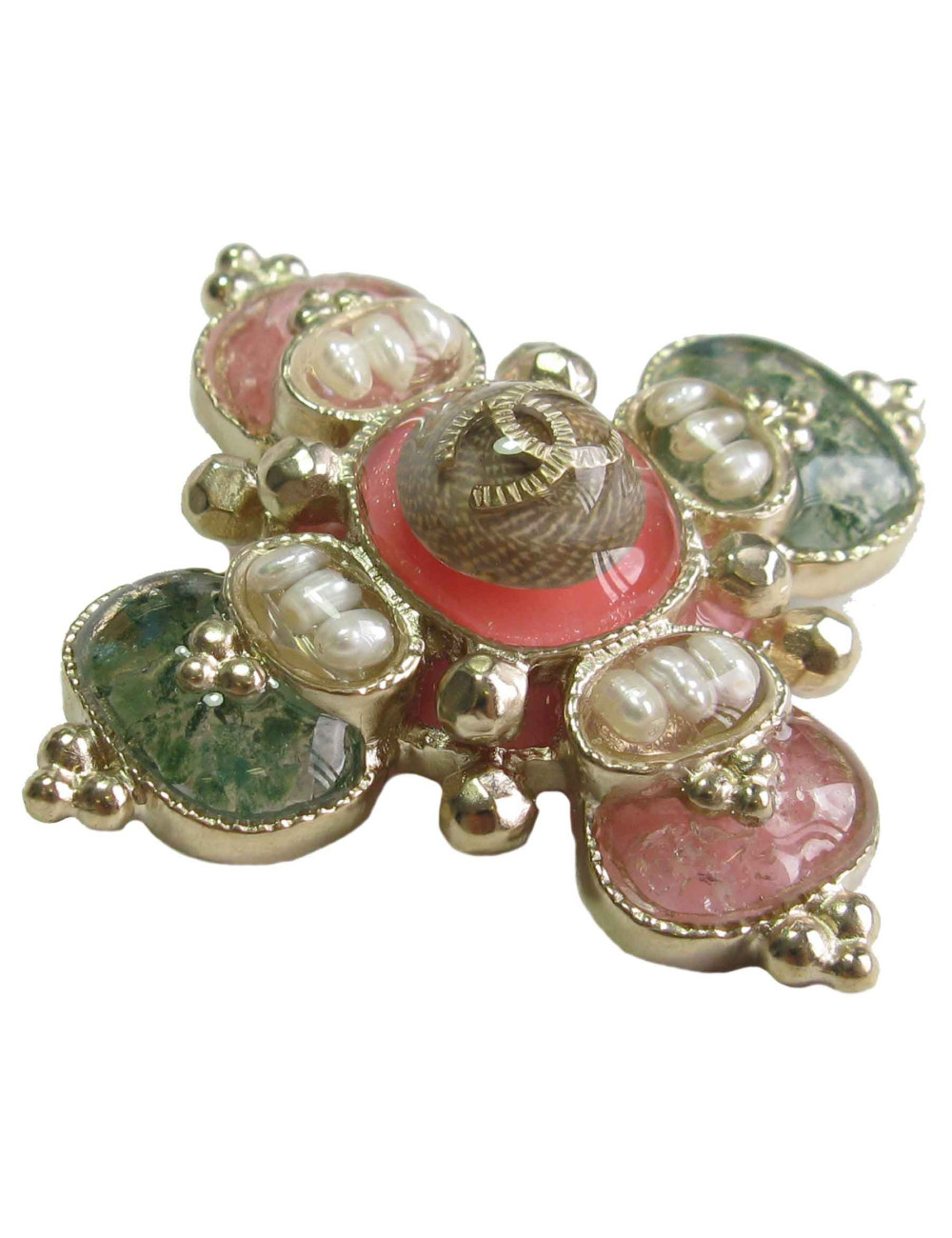 xxx Broche croix CHANEL surmontée d'une carapace d'escargot  en métal doré, strass, perles nacrées
