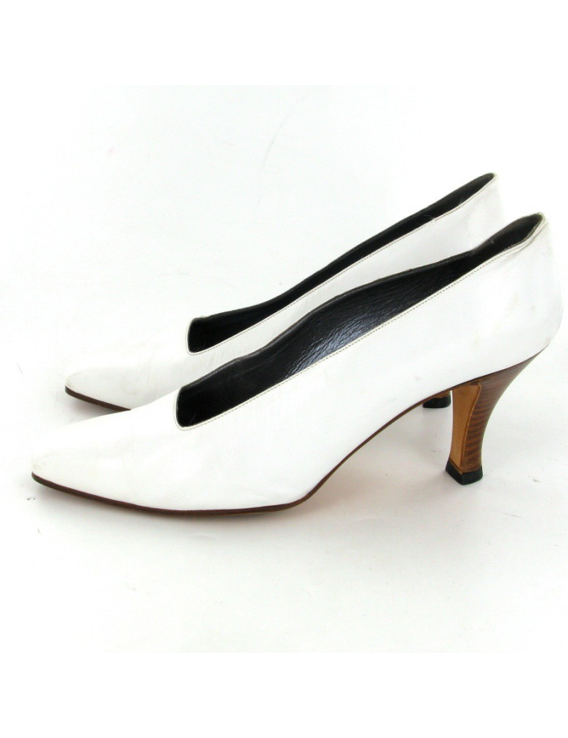 Escarpins CHRISTIAN DIOR T38 en cuir blanc vintage