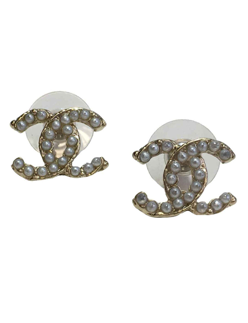 Boucles d'oreilles clous CHANEL perlés