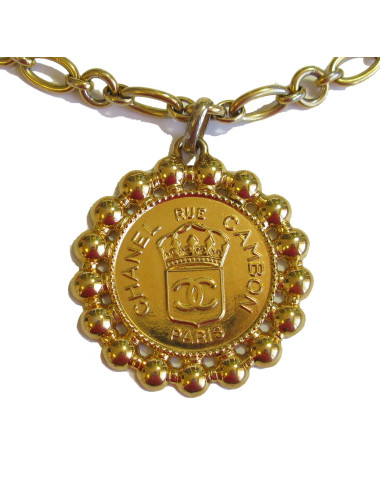 Sautoir Médaillon CHANEL vintage en métal doré 2