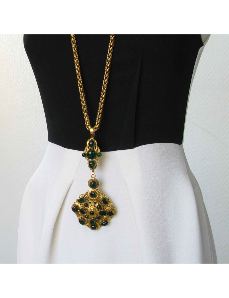 MARGUERITE de VALOIS long necklace in gilded metal and Emerald colored molten glass
