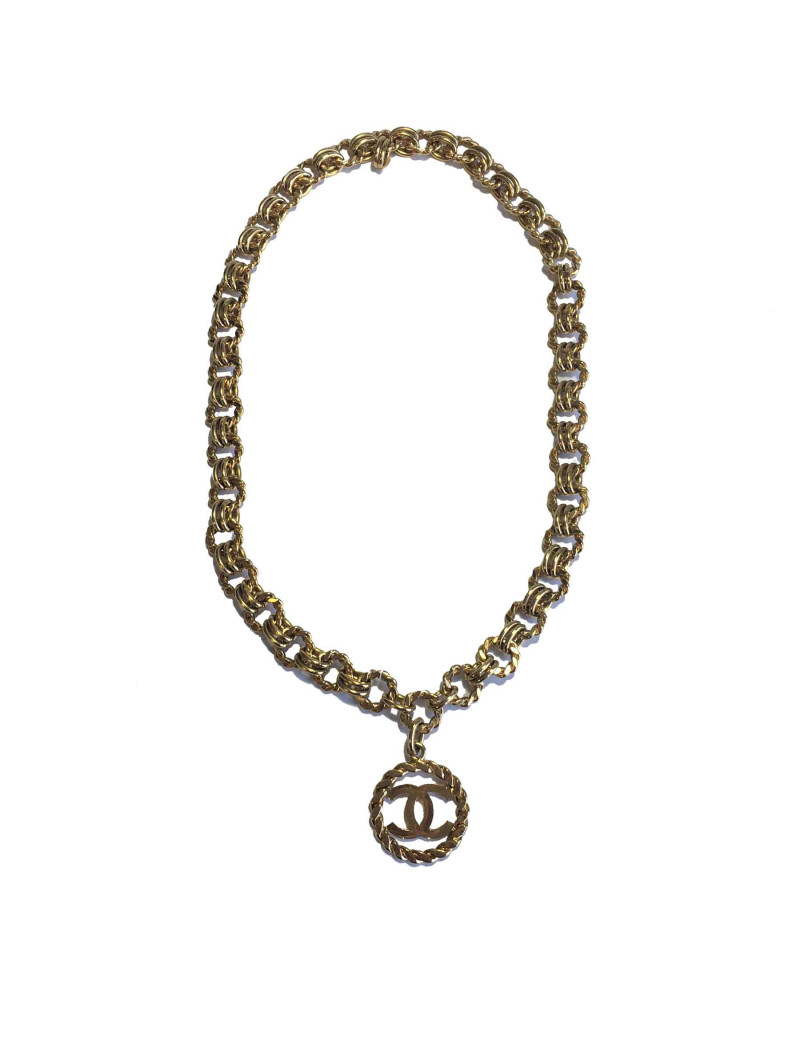  xxx Sautoir CHANEL Vintage chaîne et pendentif rond en métal doré