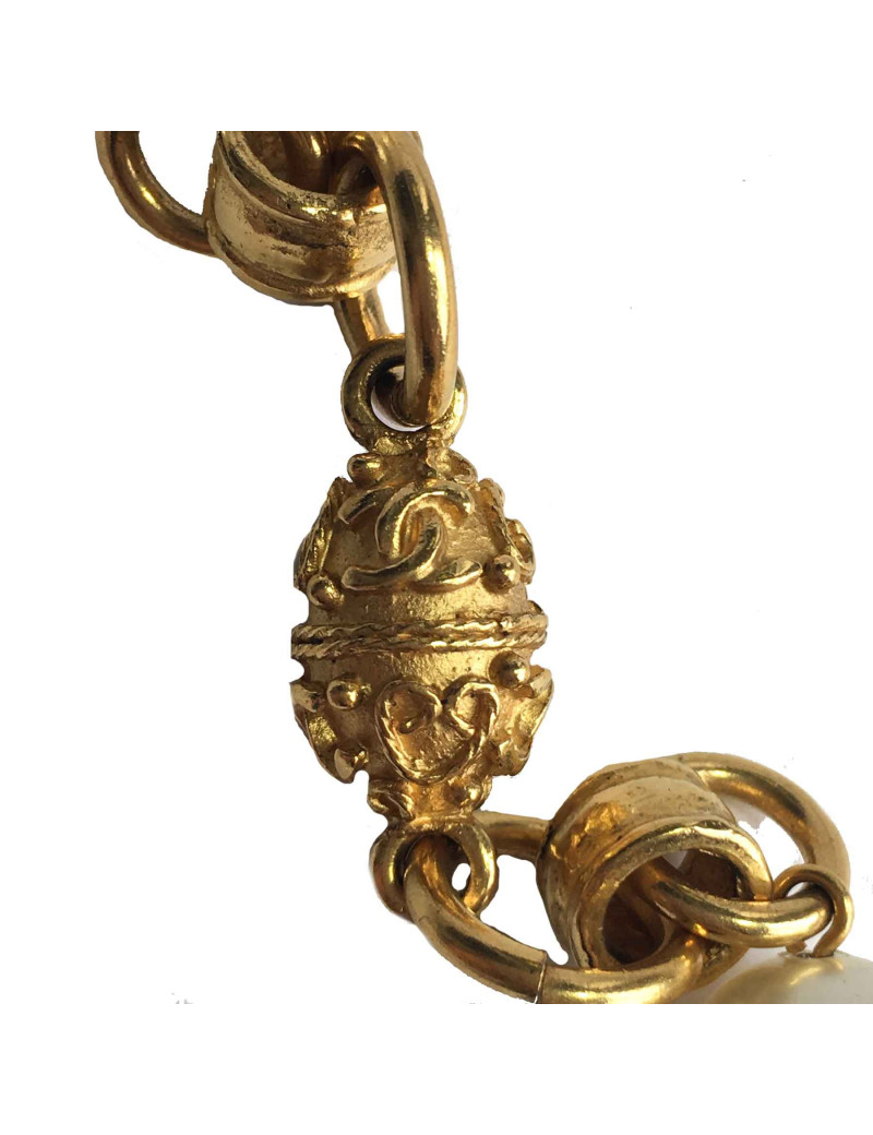 Vintage CHANEL Necklace in molten glass pearls and gilded metal charms