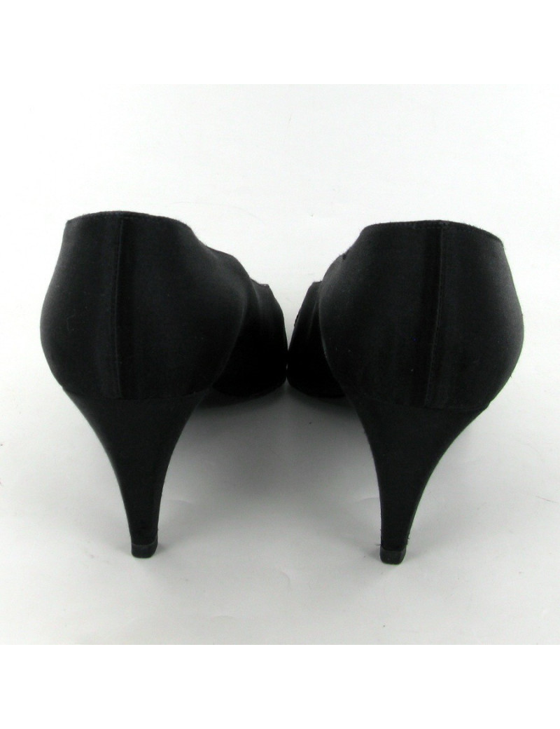 Escarpins CHANEL T38  vintage en satin noir et bout perlé