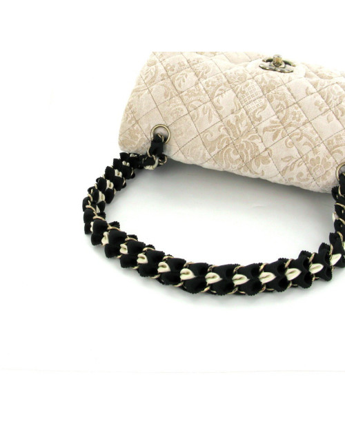 Sac CHANEL série limitée timeless en velours beige brodé de fils dorés