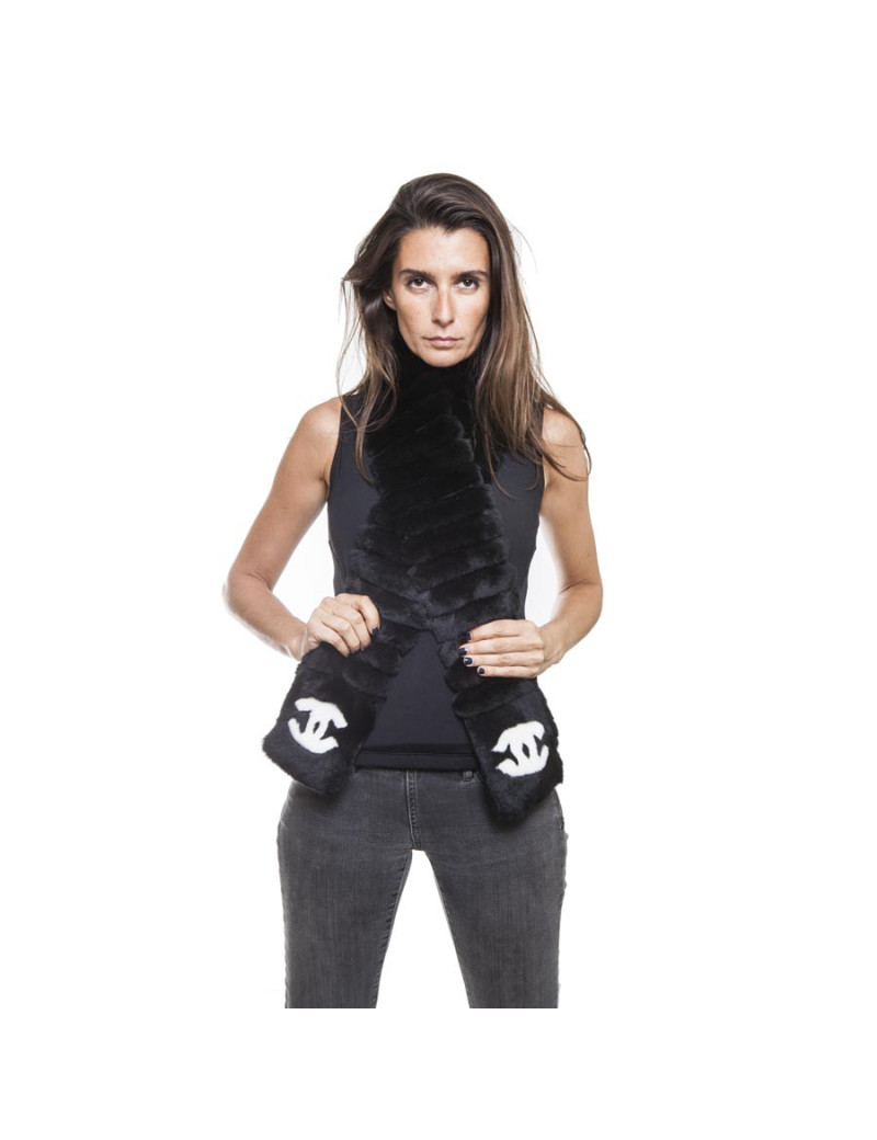 Echarpe CHANEL noire et CC blanc