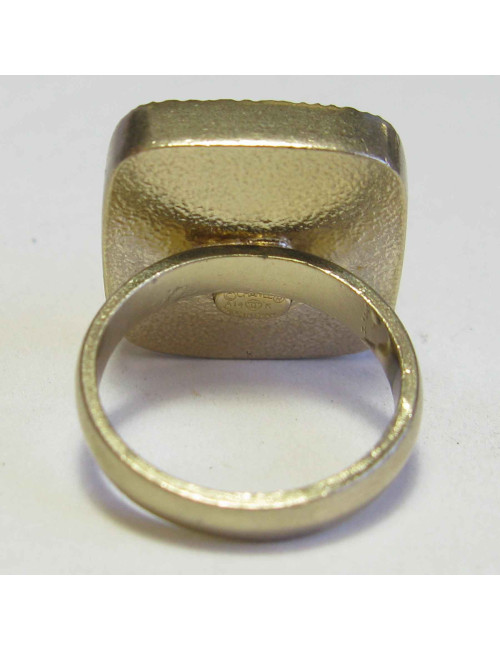 Bague CHANEL T51 en métal doré et cabochon corail